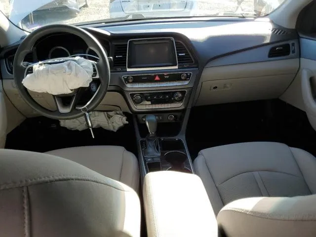 5NPE24AF6KH761051 2019 2019 Hyundai Sonata- SE 8