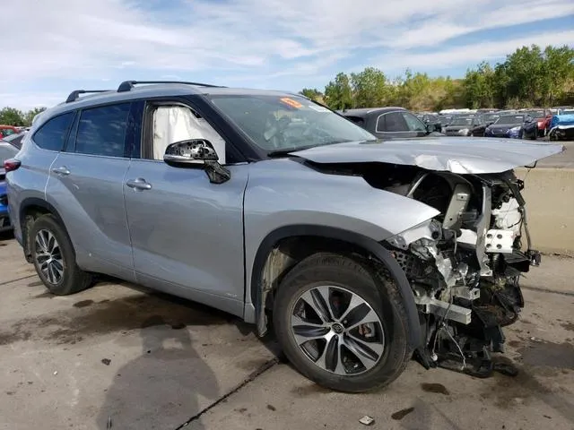 5TDHBRCHXNS547459 2022 2022 Toyota Highlander- Hybrid Xle 4