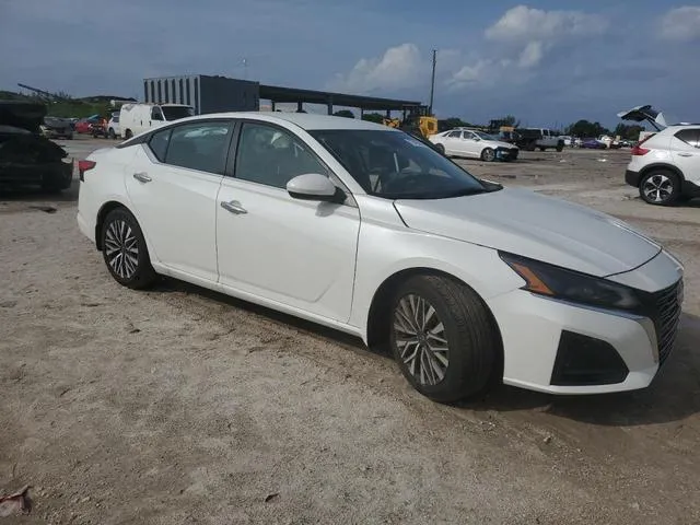 1N4BL4DV4PN424460 2023 2023 Nissan Altima- SV 4