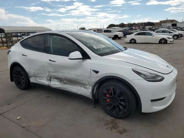 7SAYGDEE7NA010463 2022 2022 Tesla MODEL Y 4