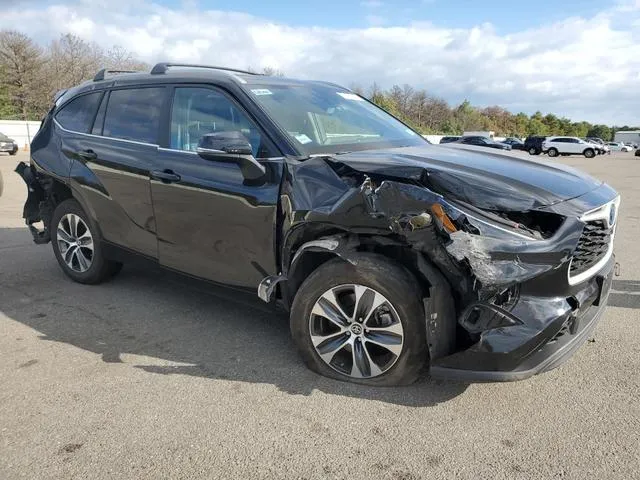 5TDKARAH9PS524690 2023 2023 Toyota Highlander- Hybrid Xle 4