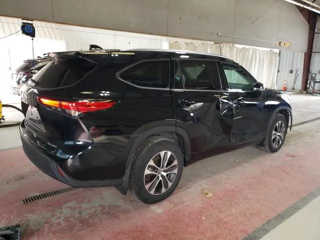 5TDGZRBH0MS083444 2021 2021 Toyota Highlander- Xle 3