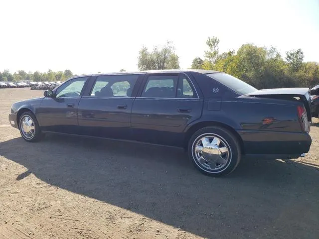 1GEEH90Y3YU550846 2000 2000 Cadillac Professional 2