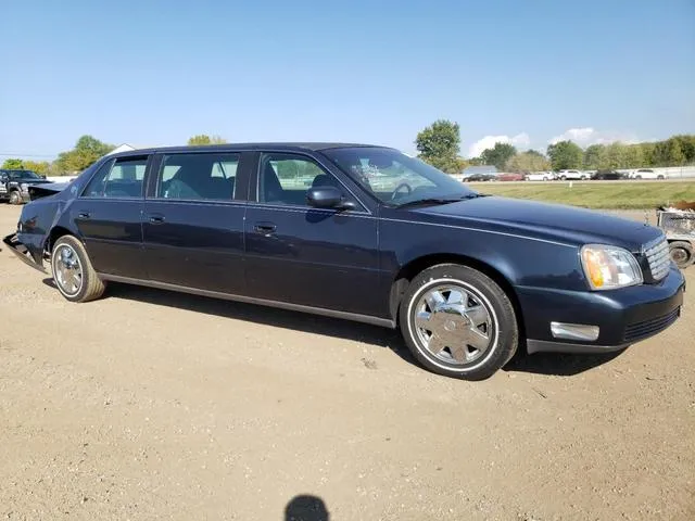 1GEEH90Y3YU550846 2000 2000 Cadillac Professional 4