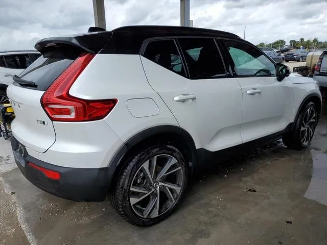 YV4162UM6M2471962 2021 2021 Volvo XC40- T5 R-Design 3