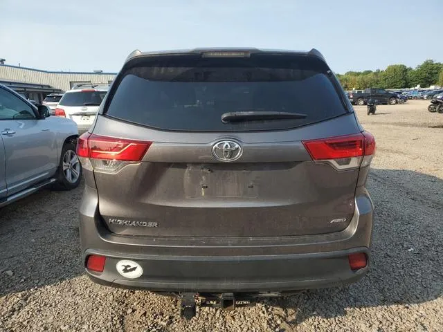 5TDBZRFH7JS886266 2018 2018 Toyota Highlander- LE 6