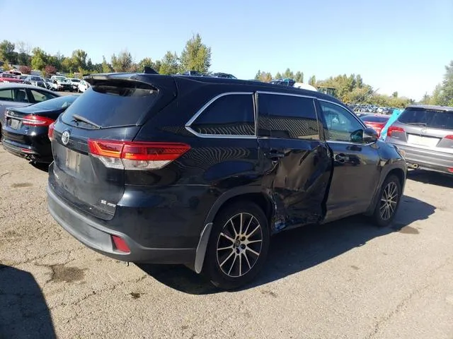 5TDJZRFHXJS802825 2018 2018 Toyota Highlander- SE 3