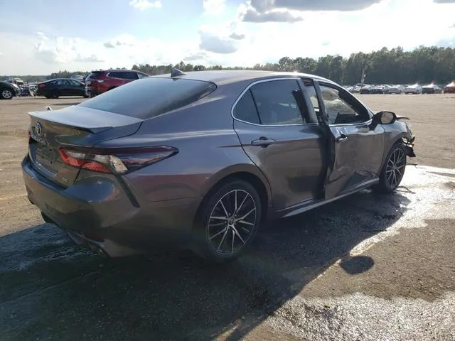 4T1G11AK7NU017262 2022 2022 Toyota Camry- SE 3