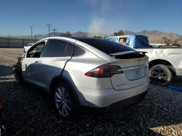 5YJXCAE47HF052133 2017 2017 Tesla MODEL X 2