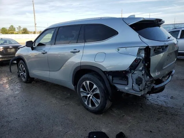 5TDGZRAH7LS028795 2020 2020 Toyota Highlander- Xle 2