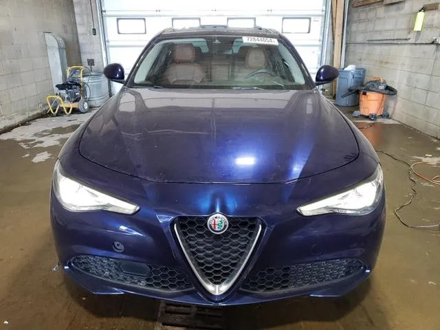 ZARFAEDN6H7543579 2017 2017 Alfa Romeo Giulia- Q4 5