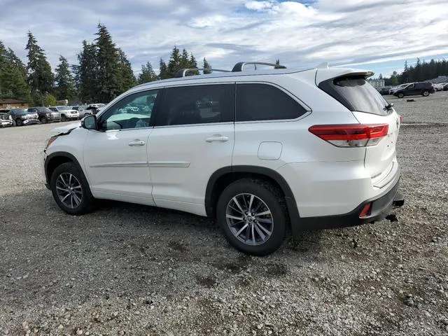 5TDJZRFH4JS820687 2018 2018 Toyota Highlander- SE 2