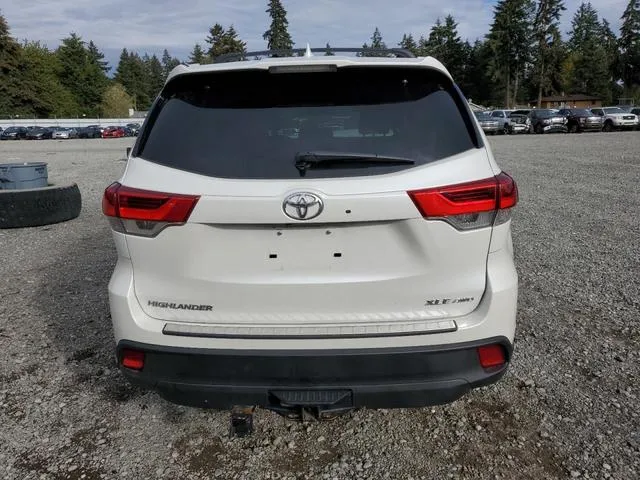 5TDJZRFH4JS820687 2018 2018 Toyota Highlander- SE 6