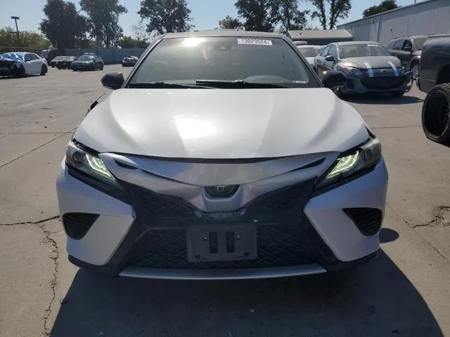 4T1B61HK4KU219019 2019 2019 Toyota Camry- Xse 5