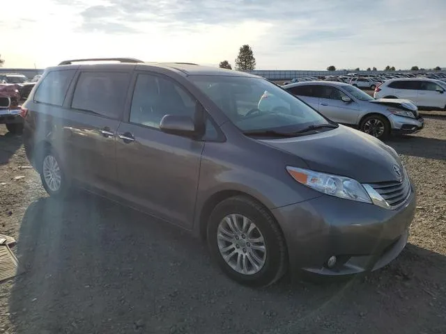 5TDYZ3DC2HS769493 2017 2017 Toyota Sienna- Xle 4