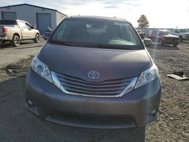 5TDYZ3DC2HS769493 2017 2017 Toyota Sienna- Xle 5