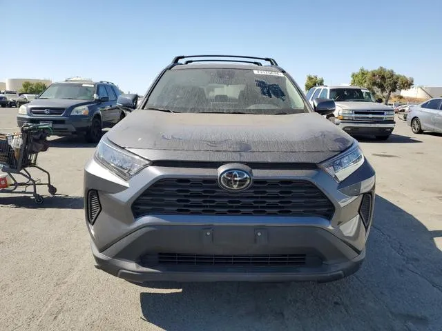 2T3K1RFV3KW018942 2019 2019 Toyota RAV4- LE 5