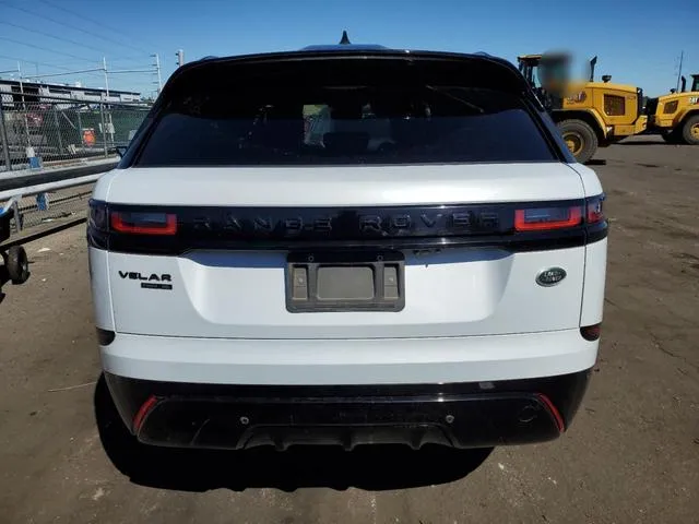 SALYL2RXXJA723770 2018 2018 Land Rover Range Rover- R-Dynam 6