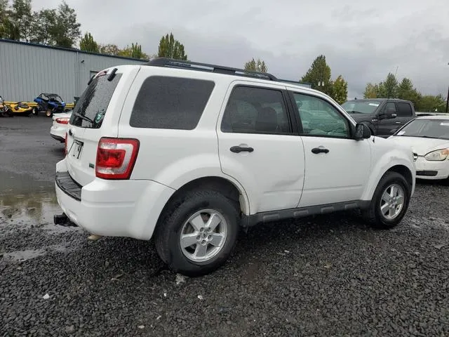 1FMCU0DG9AKC79829 2010 2010 Ford Escape- Xlt 3