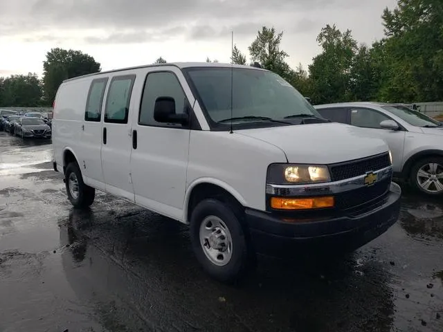 1GCWGAF71N1211905 2022 2022 Chevrolet Express 4