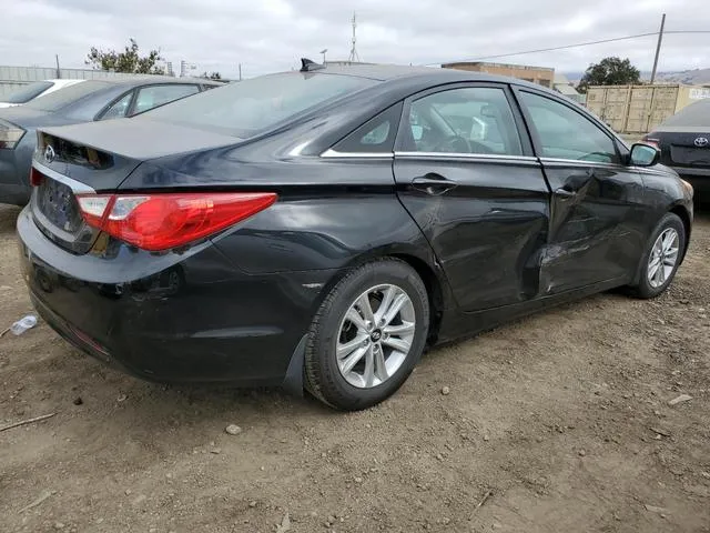 5NPEB4ACXCH466008 2012 2012 Hyundai Sonata- Gls 3