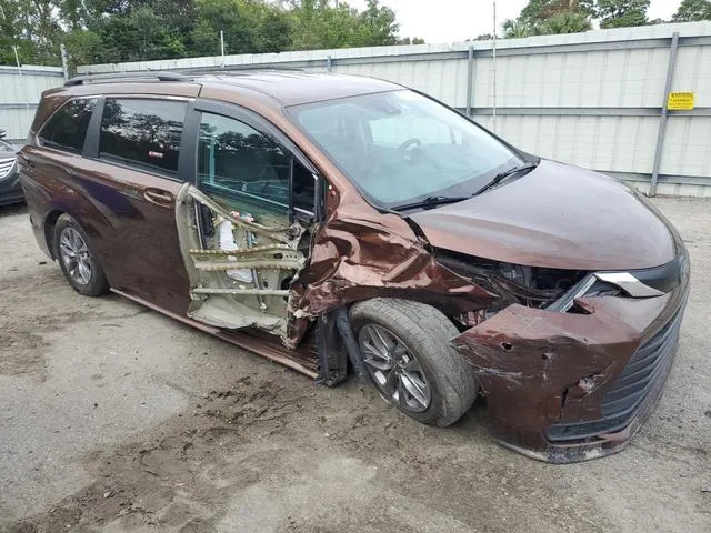 5TDKRKECXPS142456 2023 2023 Toyota Sienna- LE 4