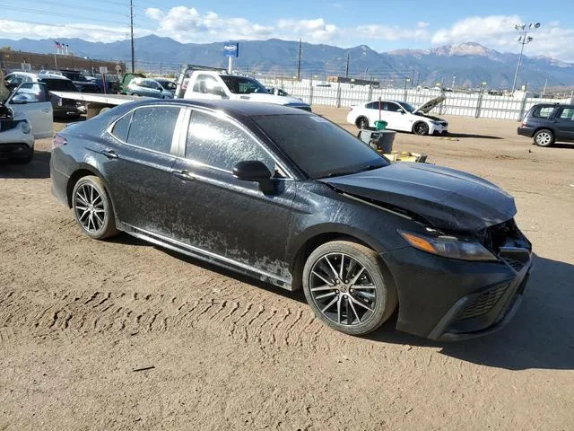 4T1G11AK8MU586152 2021 2021 Toyota Camry- SE 4