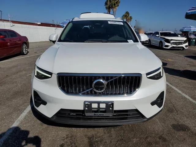 YV4L12UE0R2302351 2024 2024 Volvo XC40- Plus 5