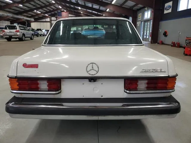 WDBAB23A3DB403204 1983 1983 Mercedes-Benz 240- D 6