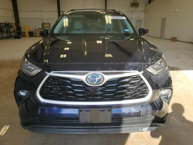 5TDHBRCH5LS508503 2020 2020 Toyota Highlander- Hybrid Xle 5