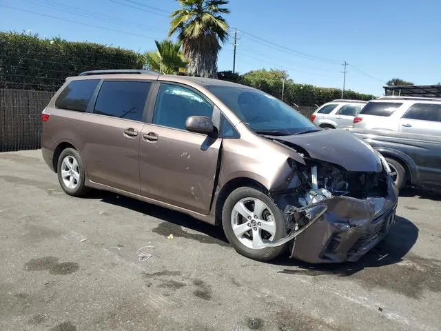 5TDKZ3DC5JS943908 2018 2018 Toyota Sienna- LE 4