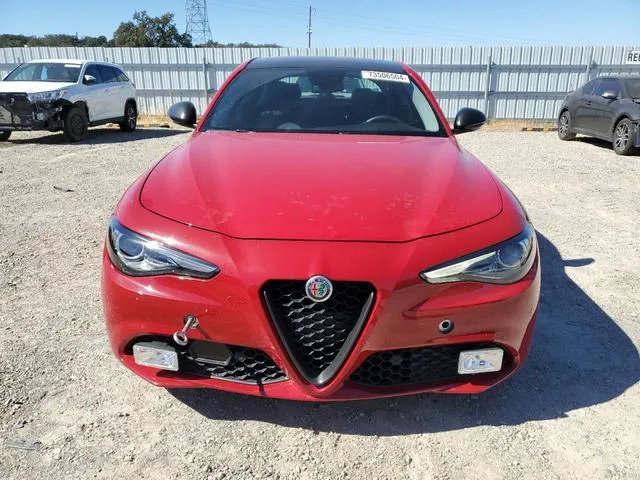 ZARFAECN2J7596268 2018 2018 Alfa Romeo Giulia- TI 5