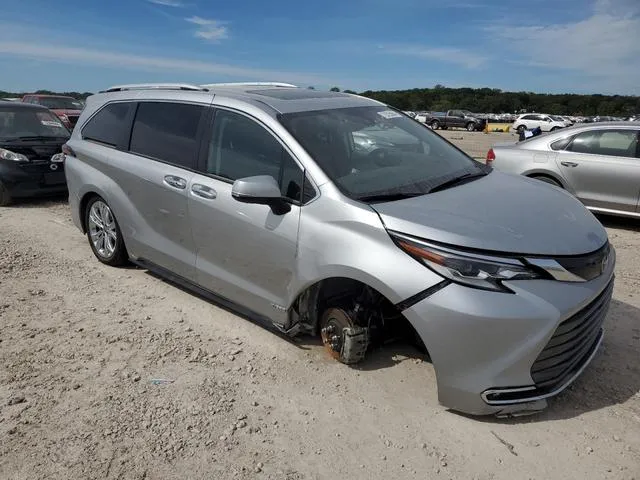 5TDERKEC5MS065875 2021 2021 Toyota Sienna- Limited 4