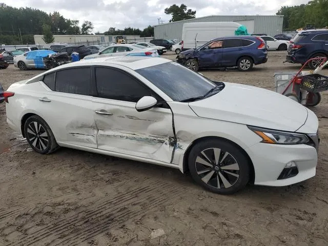 1N4BL4DV6LC270579 2020 2020 Nissan Altima- SV 4