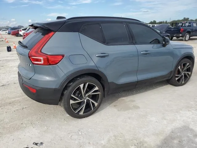 YV4162UM0N2770445 2022 2022 Volvo XC40- T5 R-Design 3