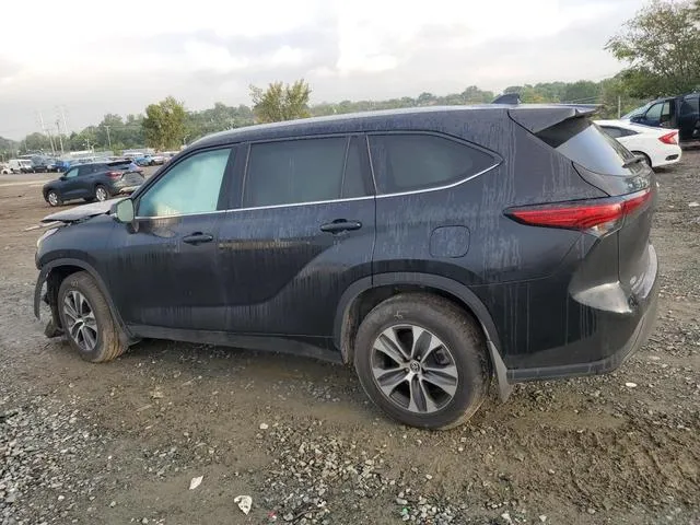 5TDHZRBH2NS176455 2022 2022 Toyota Highlander- Xle 2