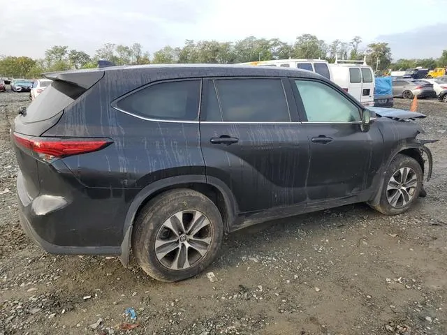 5TDHZRBH2NS176455 2022 2022 Toyota Highlander- Xle 3