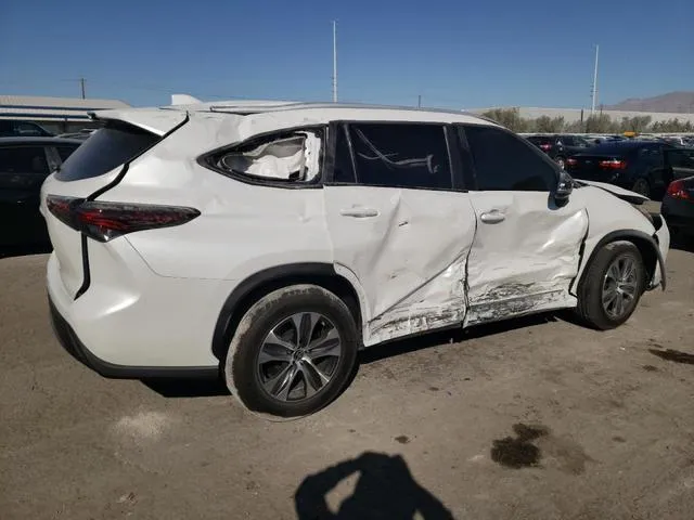 5TDKDRAH2RS537128 2024 2024 Toyota Highlander- LE 3