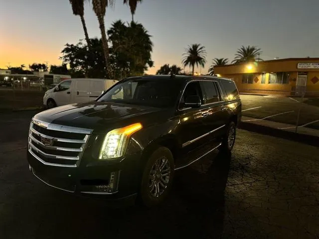 1GYS4GKJ7JR306518 2018 2018 Cadillac Escalade- Esv 2