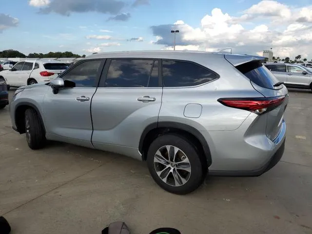 5TDKDRAHXPS006756 2023 2023 Toyota Highlander- L 2