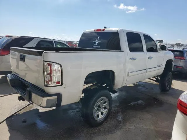 3GCPCSE04BG409143 2011 2011 Chevrolet Silverado- C1500 Lt 3