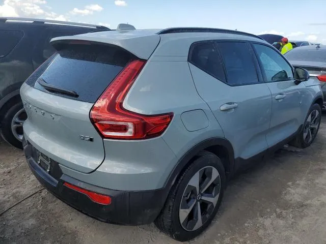 YV4L12UKXR2232072 2024 2024 Volvo XC40- Core 3