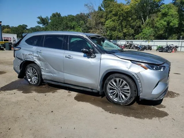 5TDFZRAH1LS019165 2020 2020 Toyota Highlander- Platinum 4