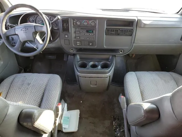 1GAHG39U641193334 2004 2004 Chevrolet Express 8