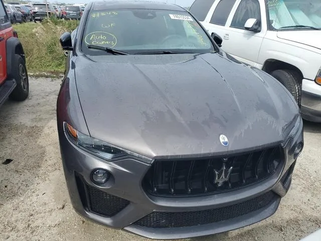 ZN661ZUM4NX393104 2022 2022 Maserati Levante- Modena 5