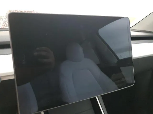 5YJYGDEE7LF020715 2020 2020 Tesla MODEL Y 9