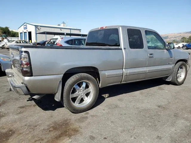 2GCEC19T0Y1307412 2000 2000 Chevrolet Silverado- C1500 3