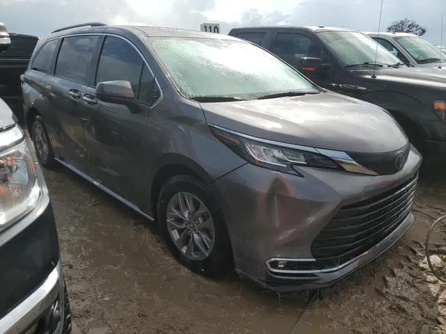 5TDYRKEC7PS142747 2023 2023 Toyota Sienna- Xle 4