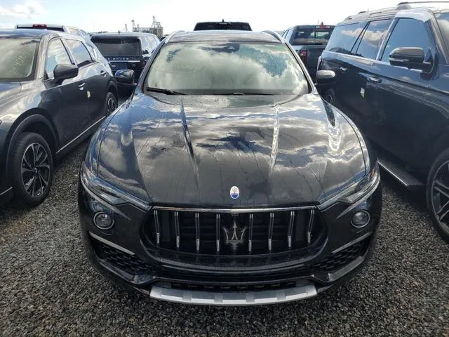 ZN661XUL9MX372940 2021 2021 Maserati Levante- Luxury 5