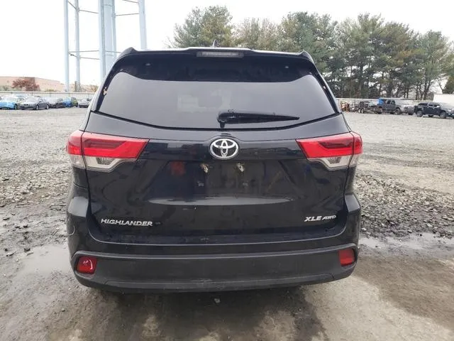 5TDJZRFH7JS871813 2018 2018 Toyota Highlander- SE 6